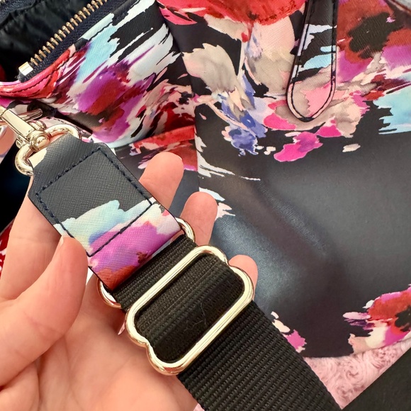 Kate Spade floral diaper bag - Picture 3 of 17